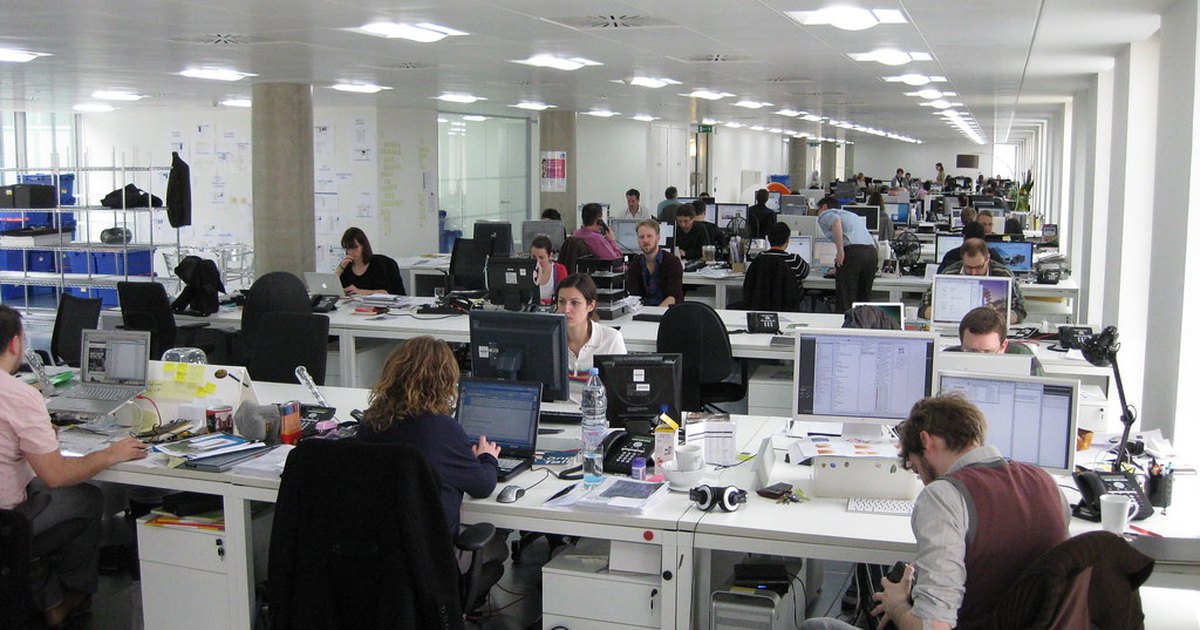 Bank stocks before results october 17 - business meeting office