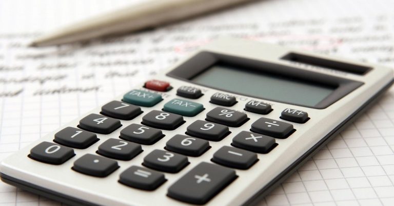 Descending triangle pattern - calculator notebook desk