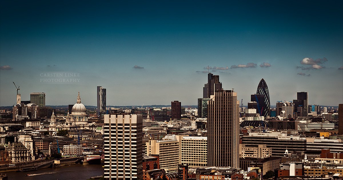 Gift city london financial corridor - london skyline