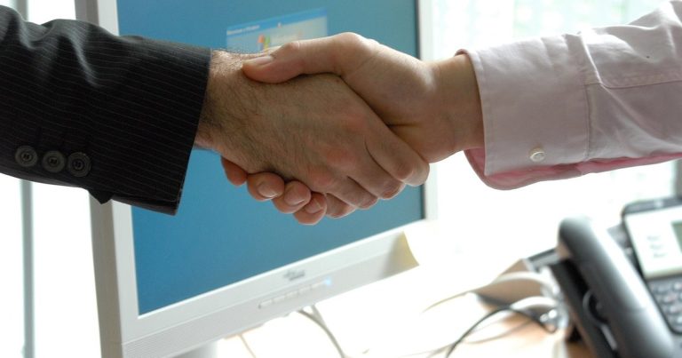 How to apply for ipo in hni category - business handshake office