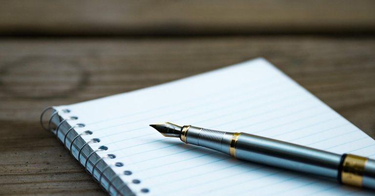 How to read balance sheet of a company for investment - notebook fountain pen