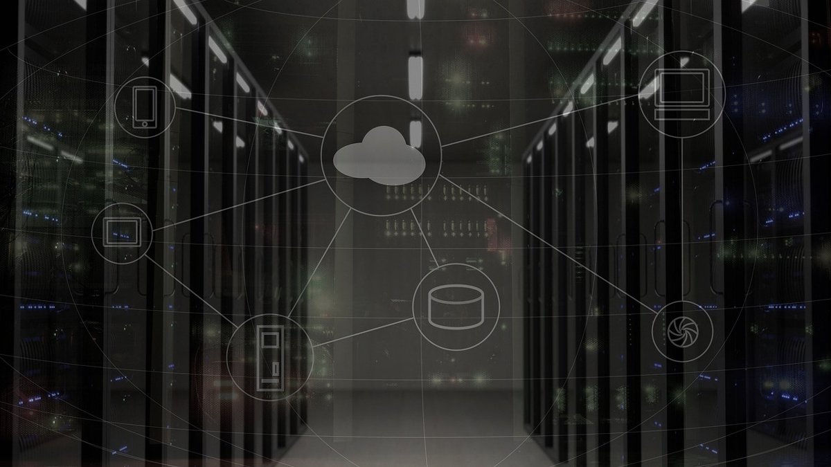 OFSS Q2 results: banking software servers in a data centre with cloud network icons