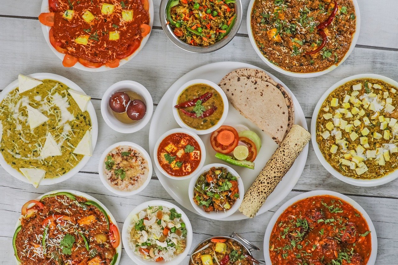Eternal Q2 results: a spread of Indian dishes like those ordered on food delivery apps