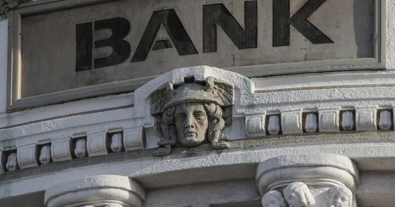 Indian bank q2 results october 15 - bank building