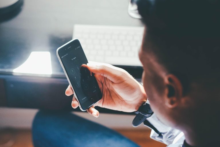 IPO application rejection reasons: an investor checking a mandate request on a smartphone