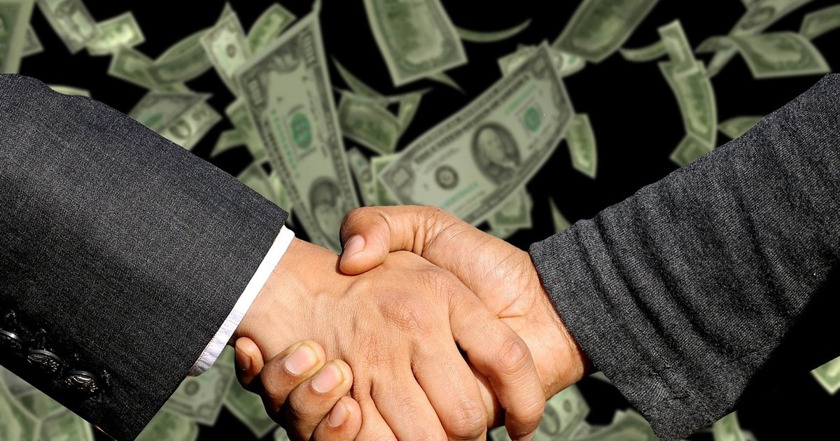 Mainboard vs sme ipo risk - business handshake