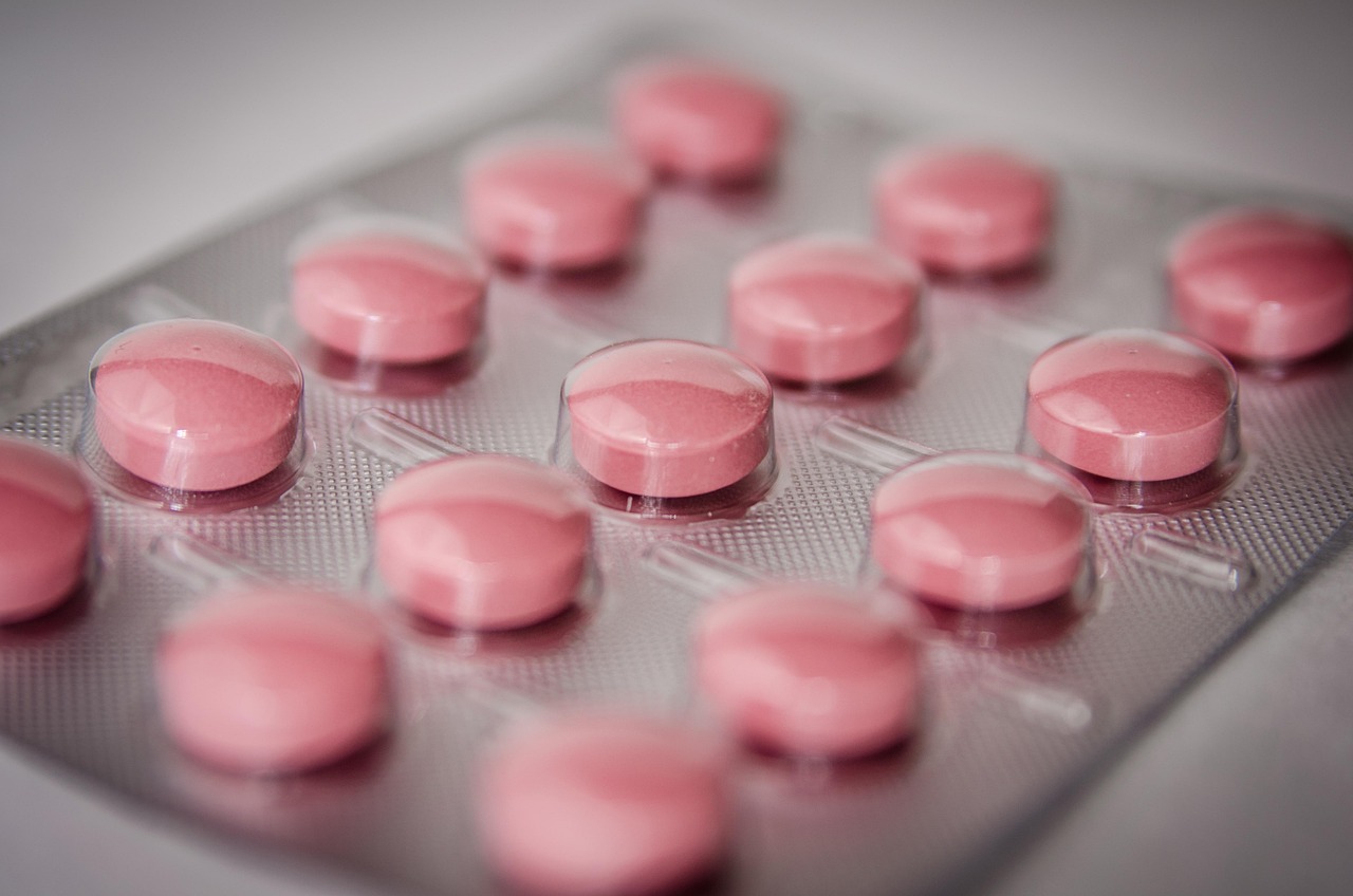 Mankind Pharma Q2 results: pink tablets in a blister pack