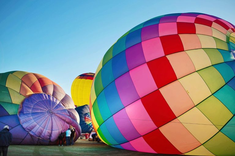 Mass index indicator: hot air balloons swelling as they inflate, like a range bulge