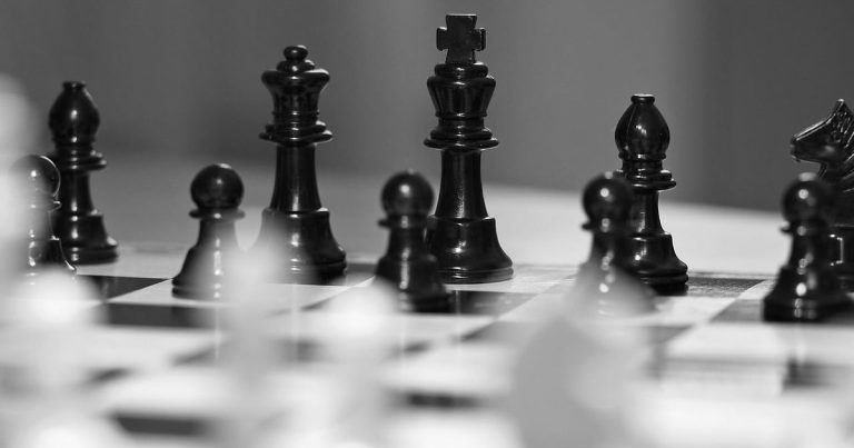Pyramiding trading strategy - chess pieces strategy