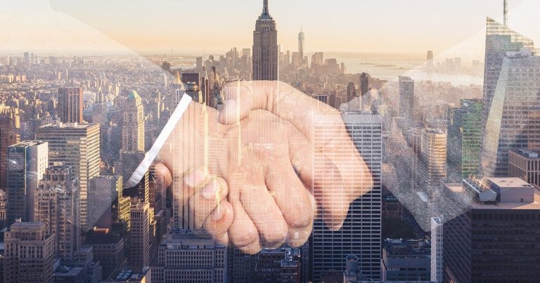 Sme ipo means - business handshake
