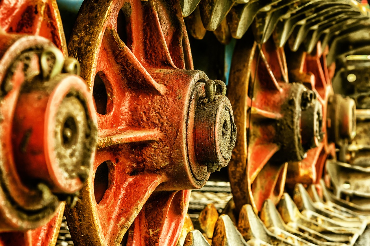 Sona BLW Q2 results: close-up of a metal chain drive and sprocket