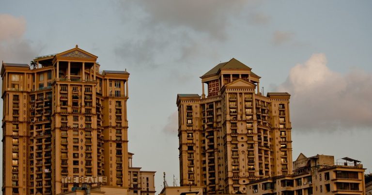 Stock market closing october 16 - mumbai skyline