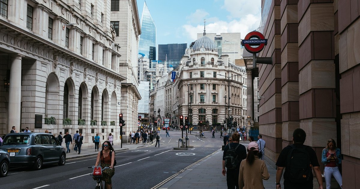 Stock market week ahead - bank building