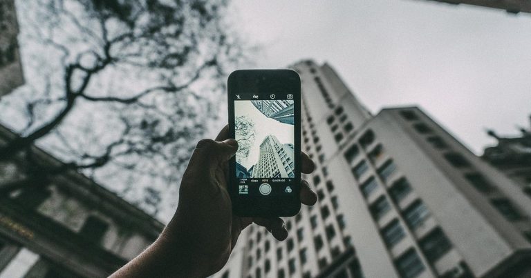 Telecom stocks to watch october 15 - mobile tower