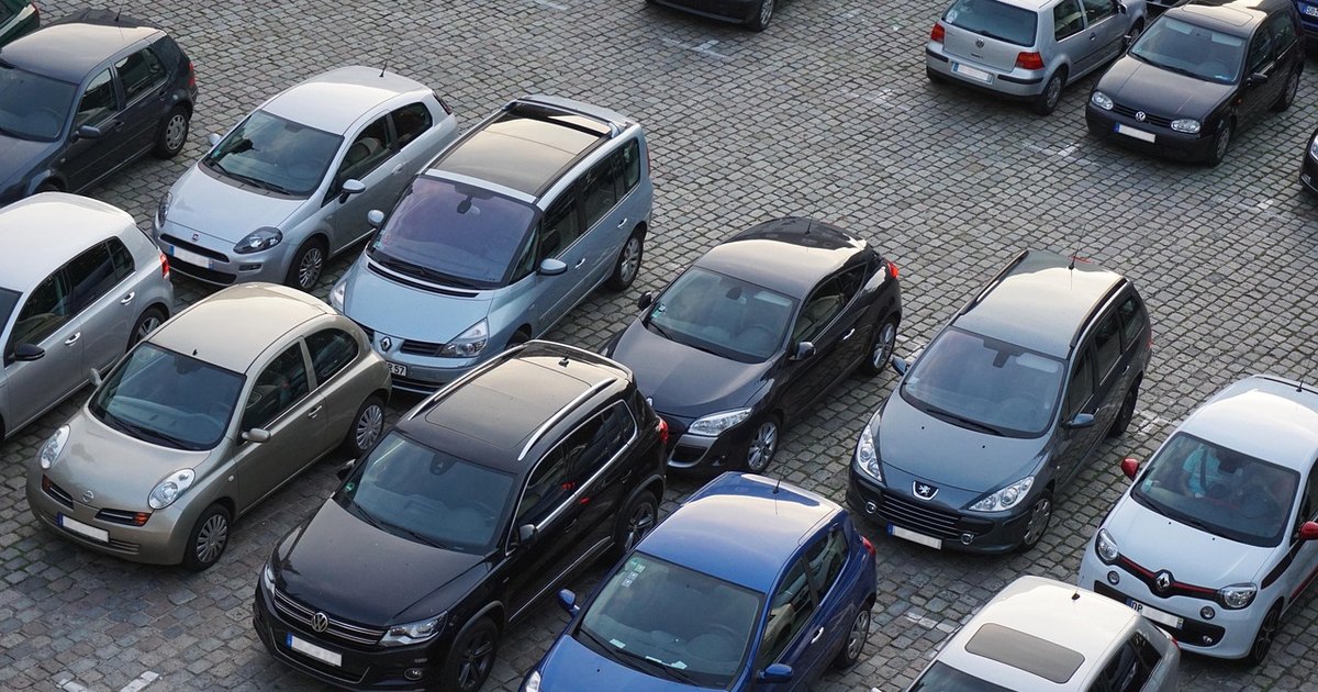 Tmpv share price today - cars parking lot
