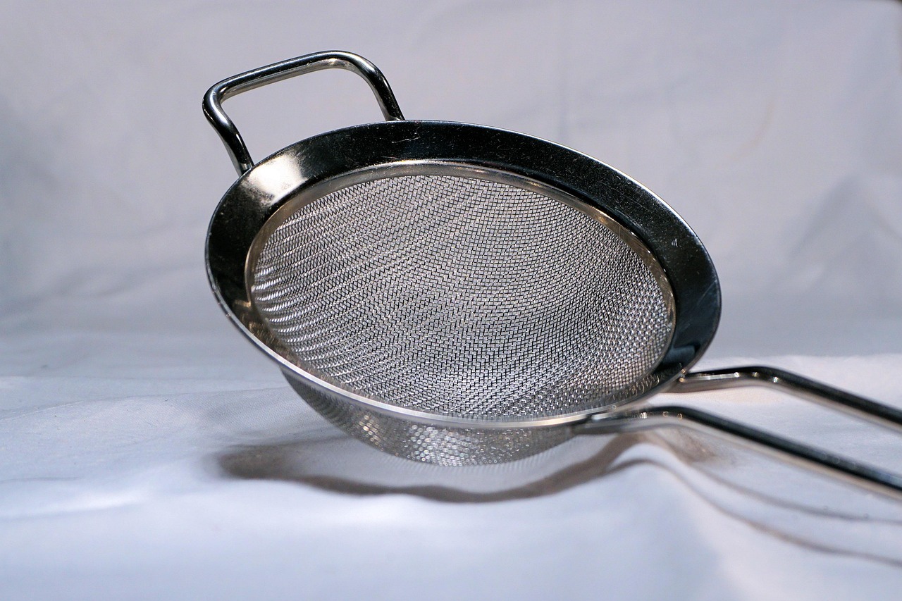 TRIX indicator concept: a fine metal mesh sieve that filters out noise